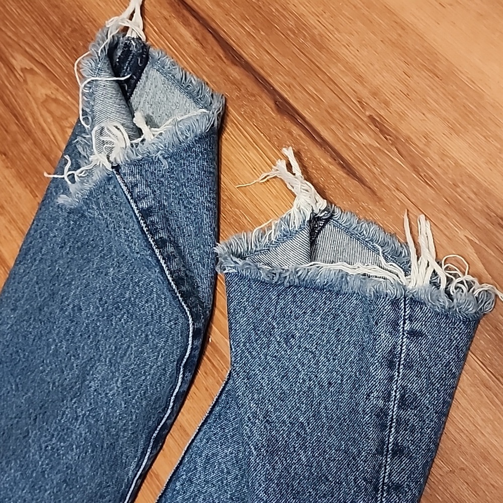 NWT! Levi's THE WEDGIE STRAIGHT  Indigo destructed vintage inspired denim - Picture 7 of 16